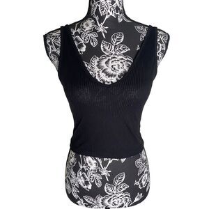 Abound XS Black Ribbed Crop Tank Top Fitted Stretch V Neck Minimalist Everyday